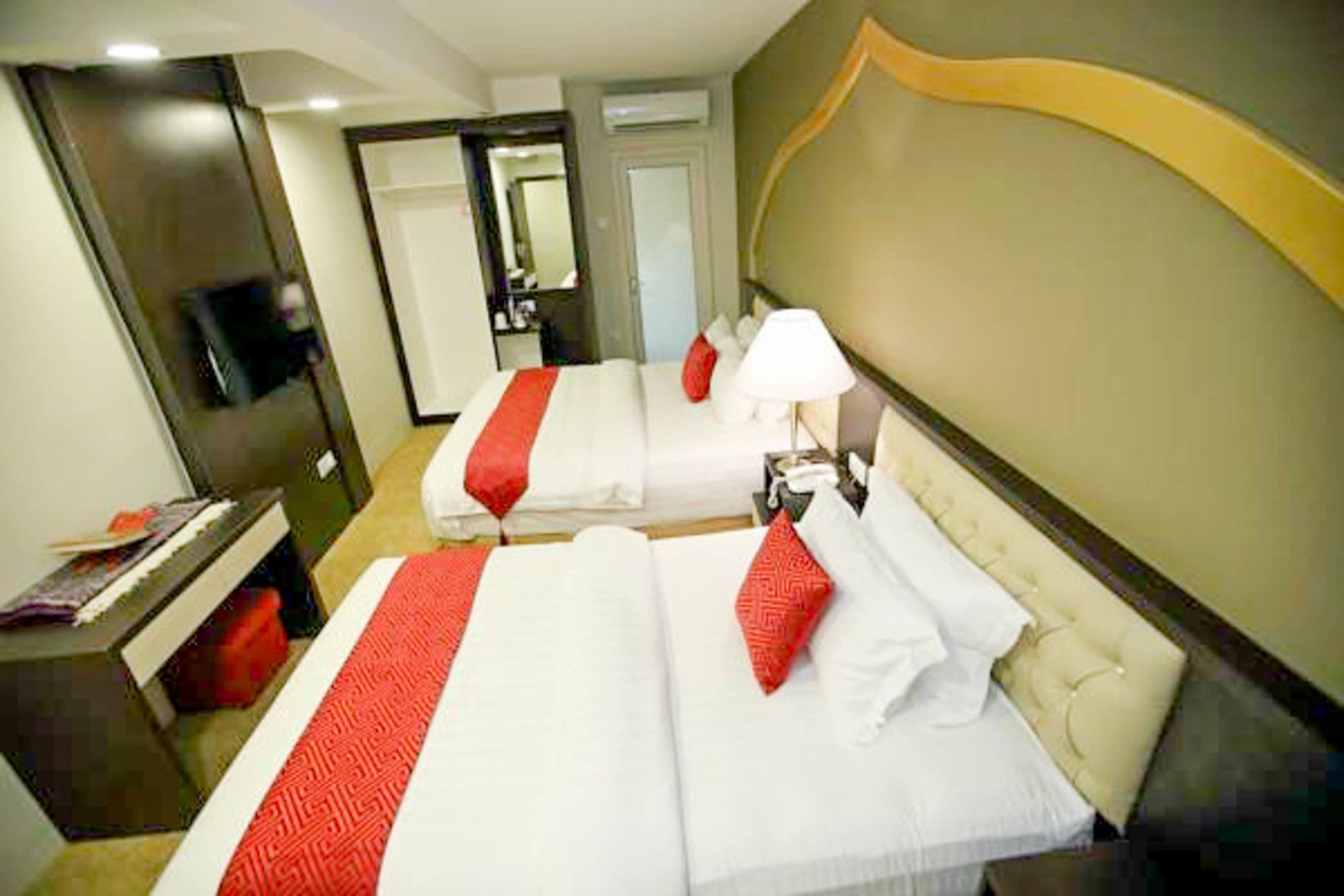 Al Khatiri Hotel Kubang Kerian Eksteriør bilde