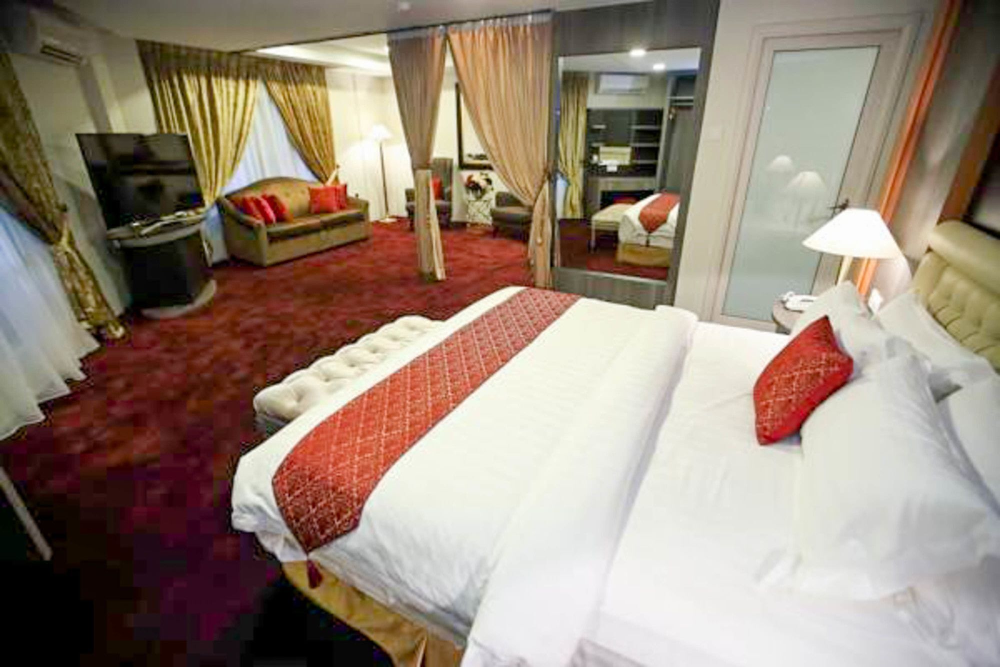 Al Khatiri Hotel Kubang Kerian Eksteriør bilde